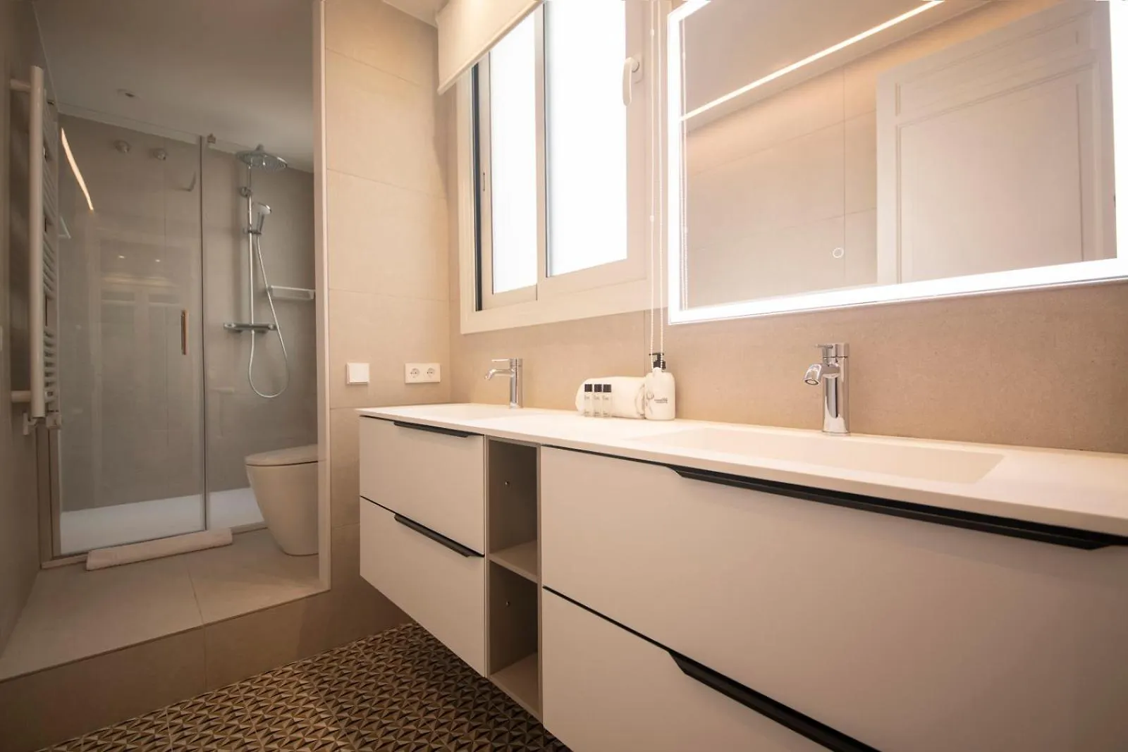 Atico Duplex Con Cinco Dormitorios Barcelona Apartment