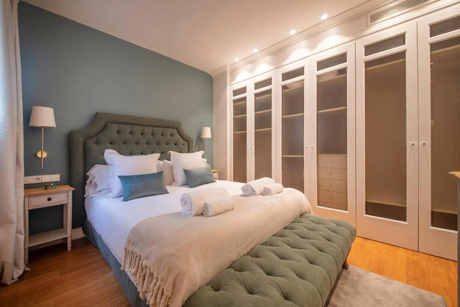 Atico Duplex Con Cinco Dormitorios Barcelona Apartment