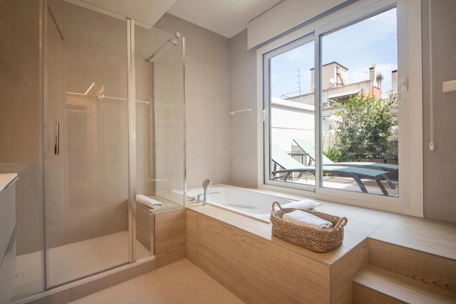 Atico Duplex Con Cinco Dormitorios Barcelona