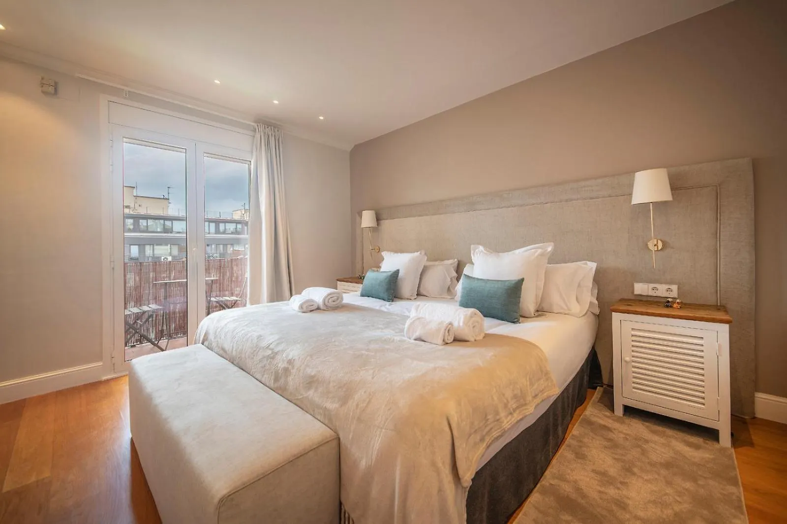 Atico Duplex Con Cinco Dormitorios Barcelona